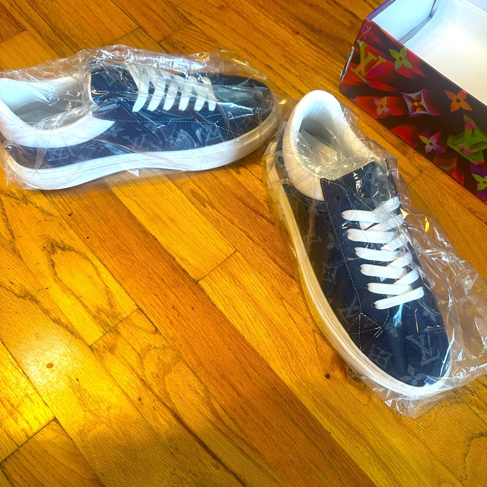 Lv ladies new auth n box denim sneakers sz 10 retail $1200 n store wow wth box